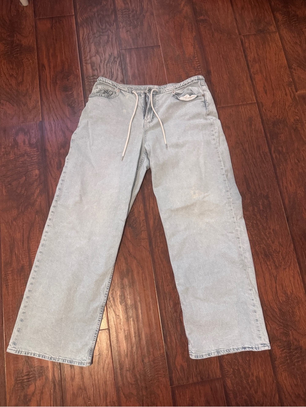 GAP Light Wash women’s Jeans with Drawstring Waist NEVER WORN